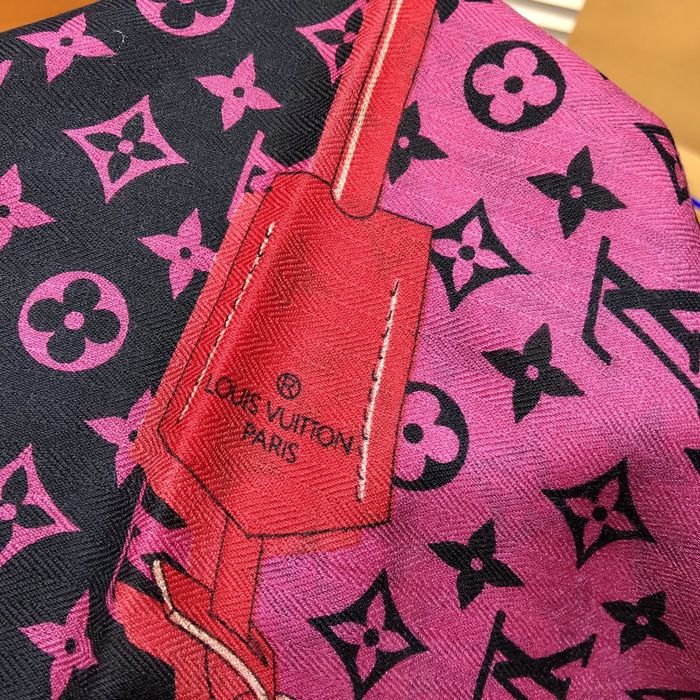 Louis Vuitton Scarf LV00100